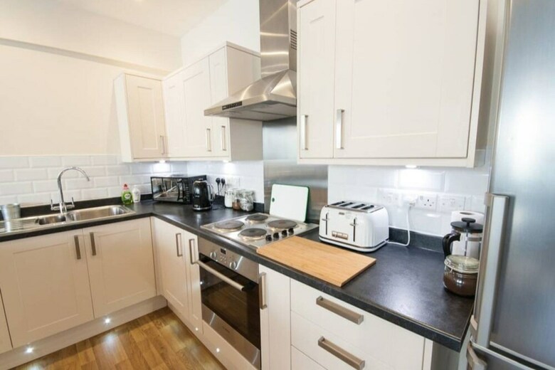 The Broadmead Forest - Spacious City Centre 3bdr Apartment