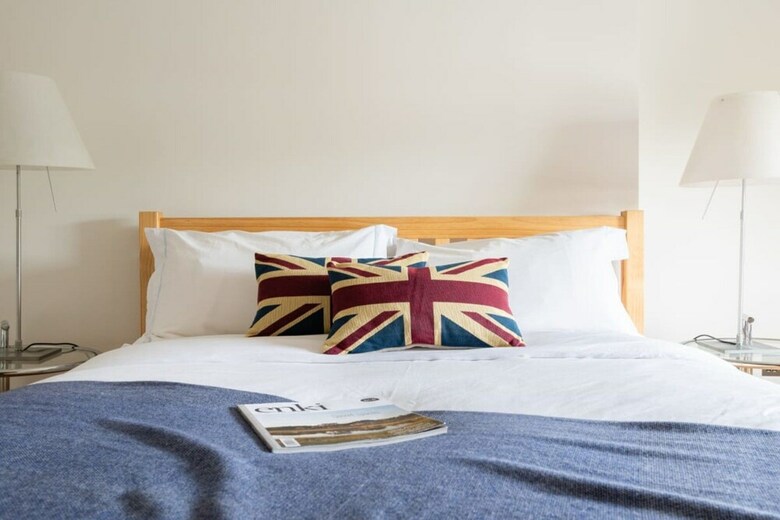 The Lansdowne Crescent - Bright 3bdr Top Floor Apartment In Notting Hill