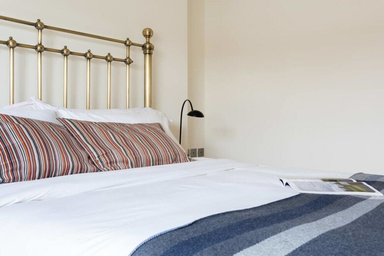 The Lansdowne Crescent - Bright 3bdr Top Floor Apartment In Notting Hill