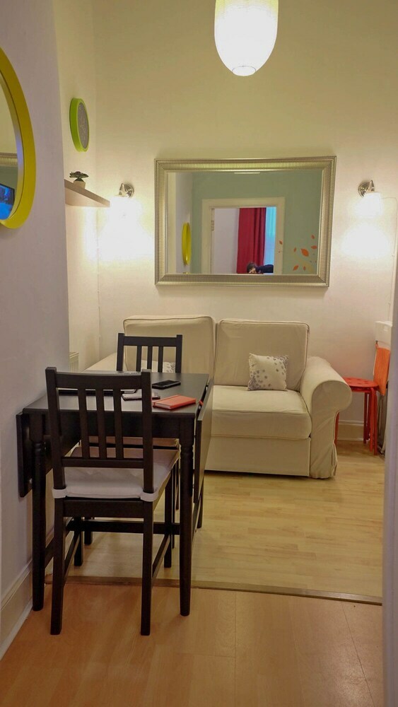Tollcross � Edinburgh City Centre Apartment