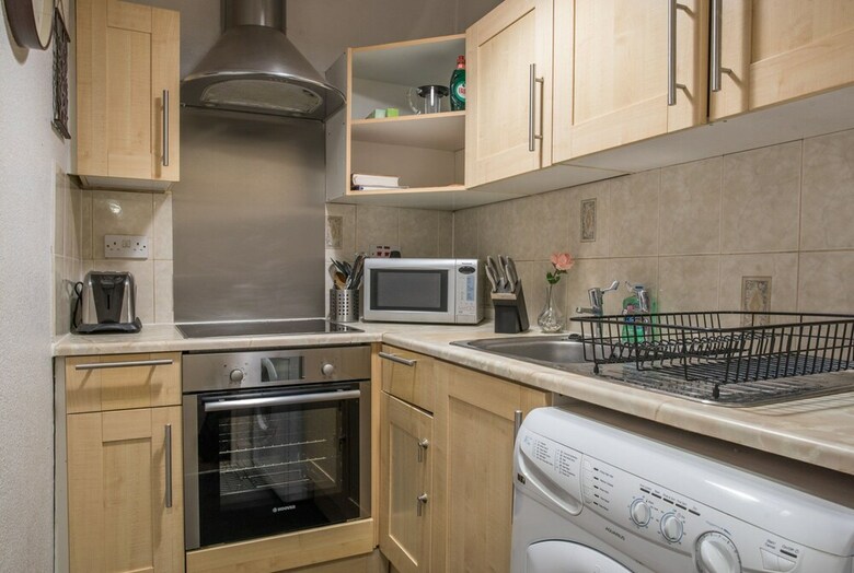 Edina � Bright City Centre Apartment