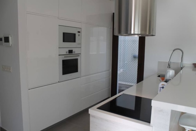 Luxurious Villa Sleeps 6 With Private Pool Lm1