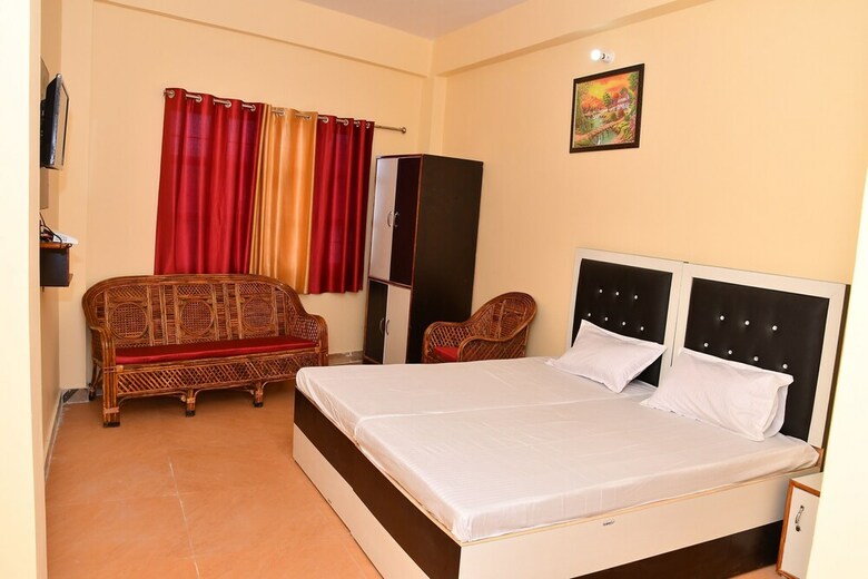 Adb Hotel Mountain View &rooftop Restrurant