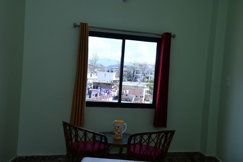 Adb Hotel Mountain View &rooftop Restrurant