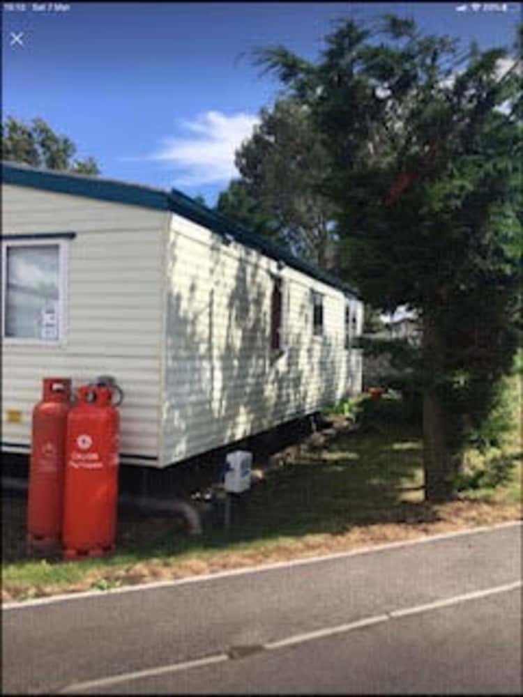 Cabana Impeccable 2-bed Holiday Caravan In Steeple