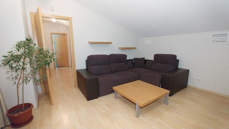 Deluxe 2 Bedroom Apartment Near Kreschatyk - 4001