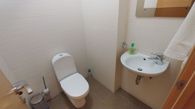 Deluxe 2 Bedroom Apartment Near Kreschatyk - 4001