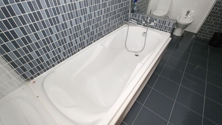 Deluxe 2 Bedroom Apartment Near Kreschatyk - 4001