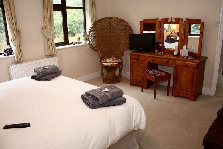 Bed & Breakfast Spacious Homestay With Parking