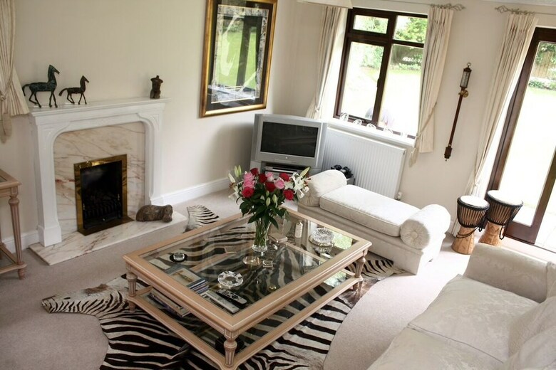 Bed & Breakfast Spacious Homestay With Parking