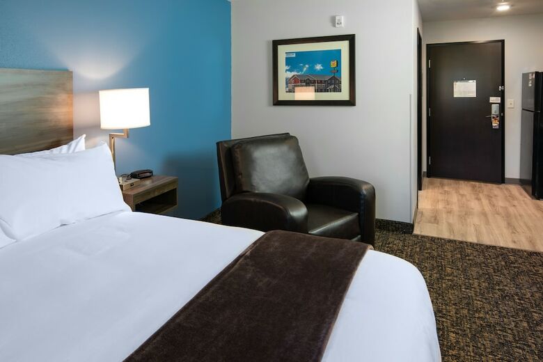 My Place Hotel Dahlgren King George