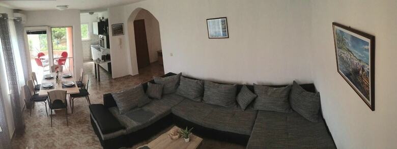 Family Apartment With Barbecue