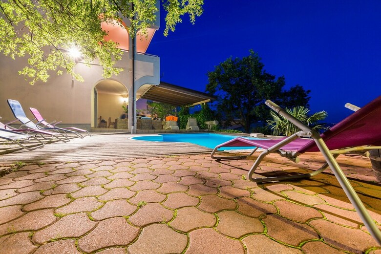 Apartments Rino
