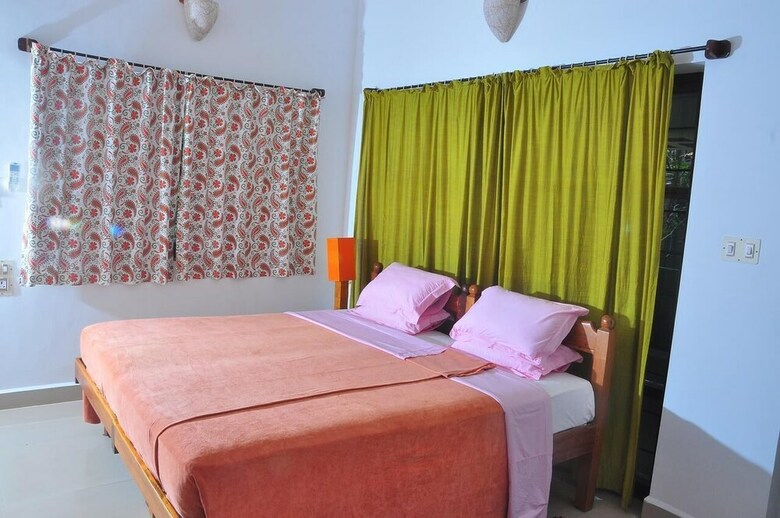 Bed & Breakfast Inn Pondiville Forest Retreat