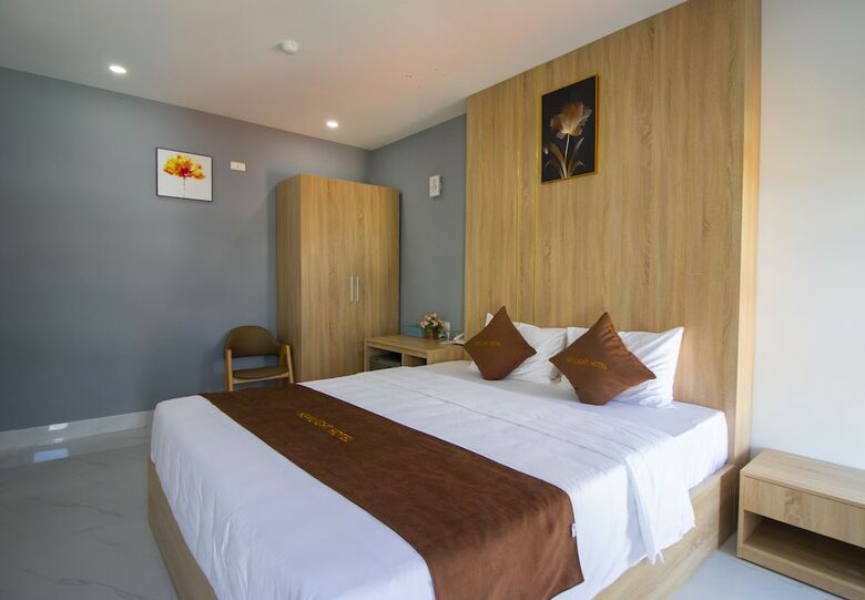 New Light Hotel