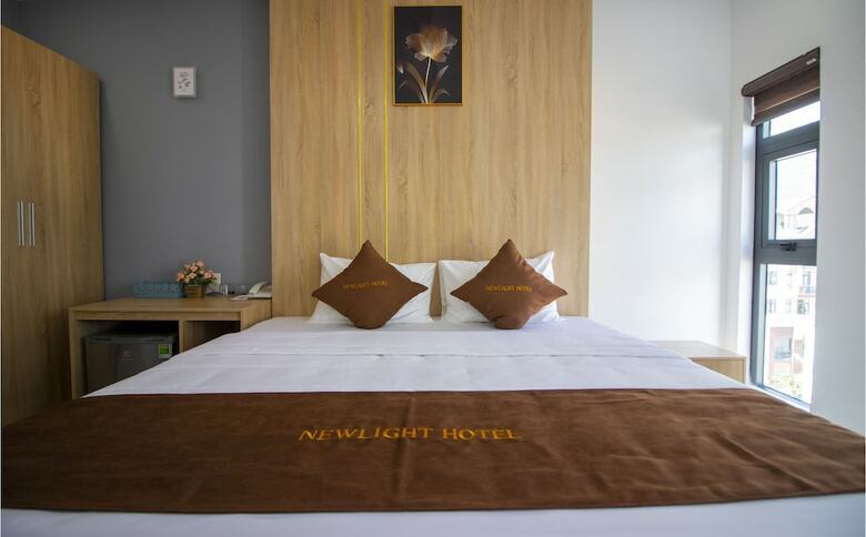 New Light Hotel