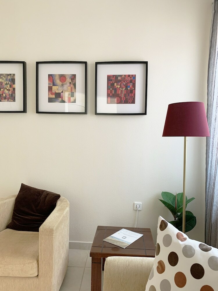 Nautilus Apartments Airport By Airstay