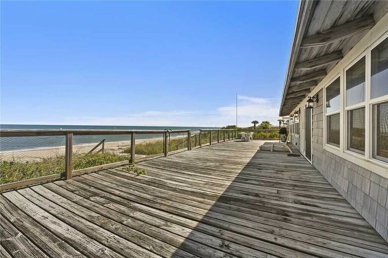 Coastal Charm, 2 Bedrooms, Ocean Front, Sleeps 6