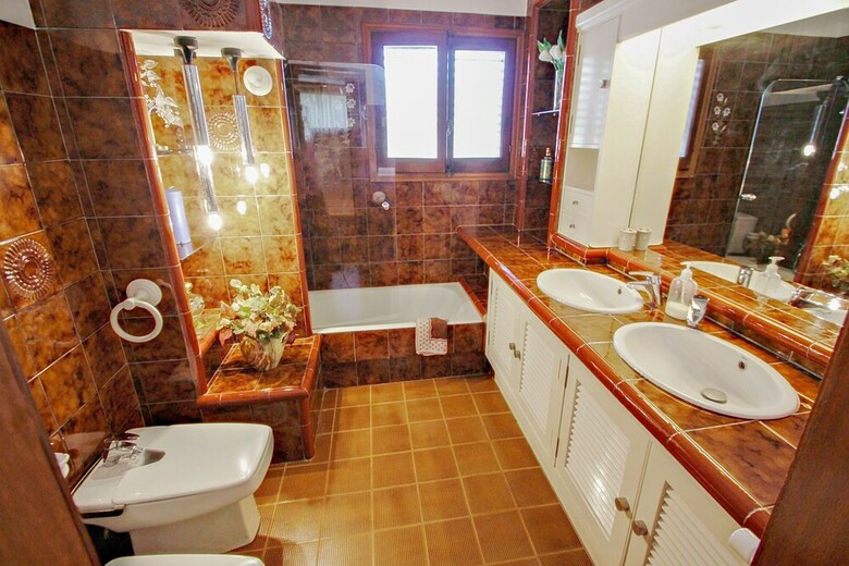Villa Orza - Holiday Home In Benissa