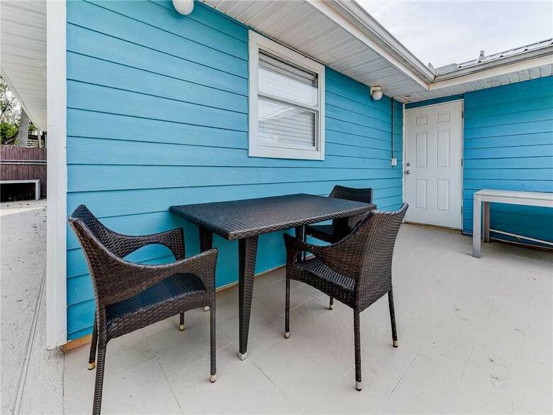 Summertime Sanctuary, Private Pool, 3 Bedrooms, Sleeps 8