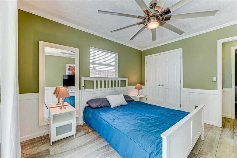 Summertime Sanctuary, Private Pool, 3 Bedrooms, Sleeps 8