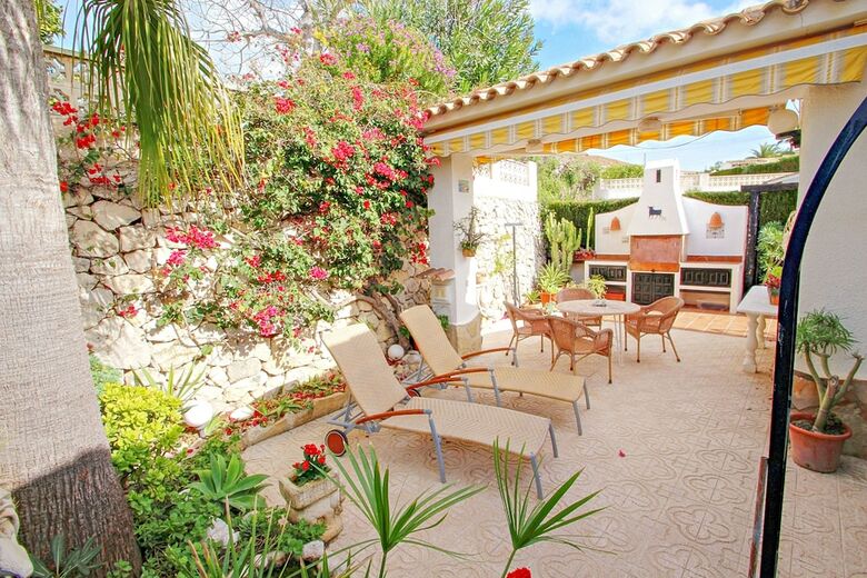 Dina - Mediterranean Bungalow In Moraira