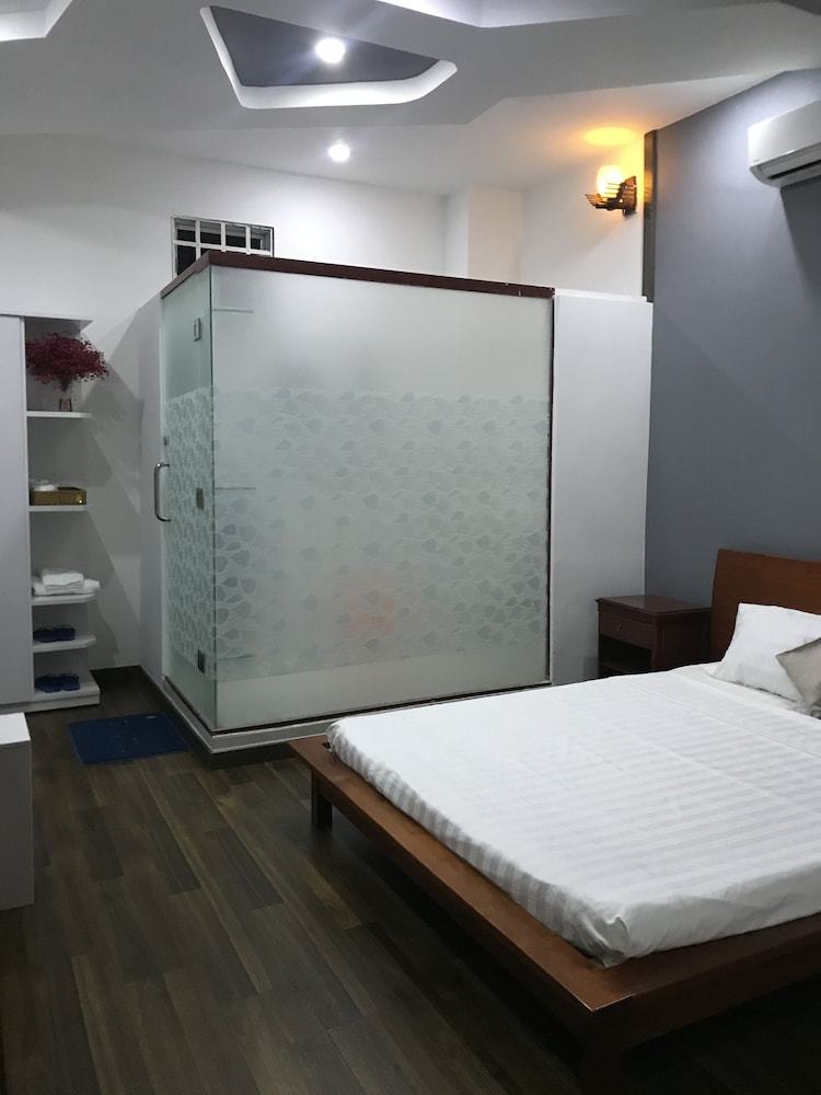 Nguyen Phuc Hotel