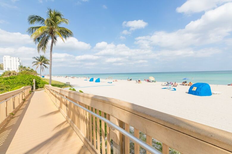 Apartamento 674 Partial Ocean View