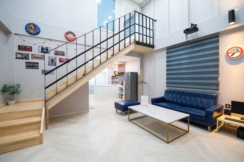 Stellar Domus  Sd Poolvila & Pension