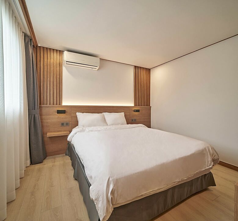 Hotel Butler: Lee Paulbaek