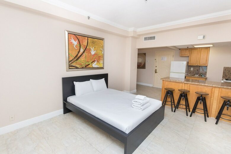 403 Ocean View Apartment Hollywood