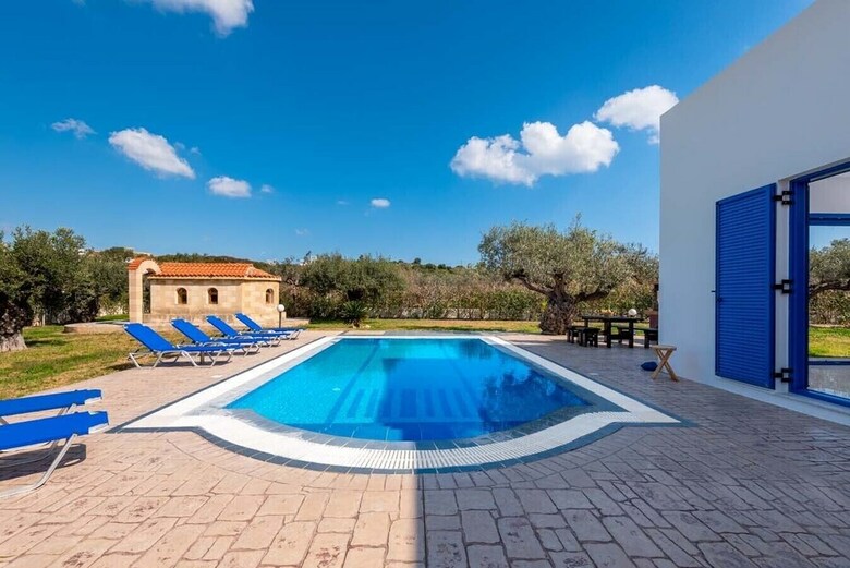 Blue Moon Villa
