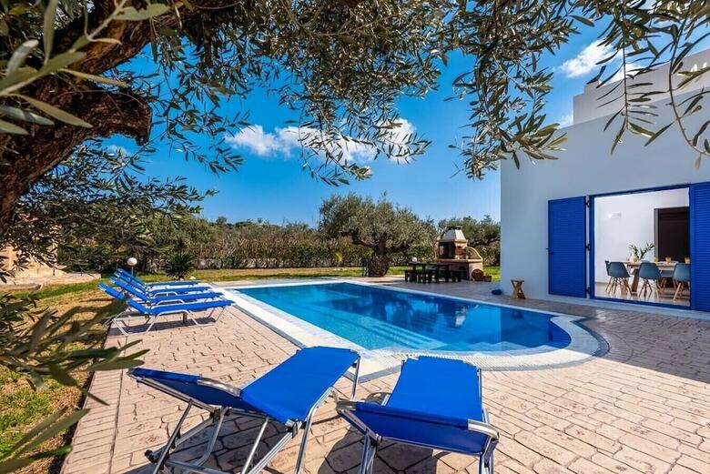 Blue Moon Villa