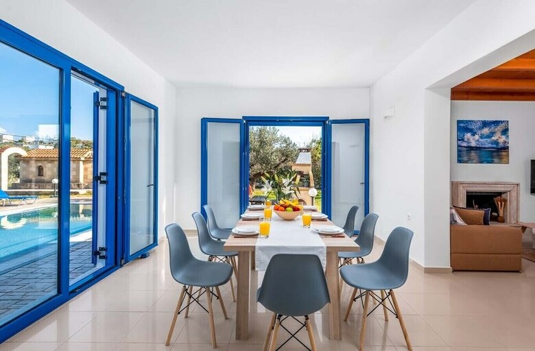 Blue Moon Villa
