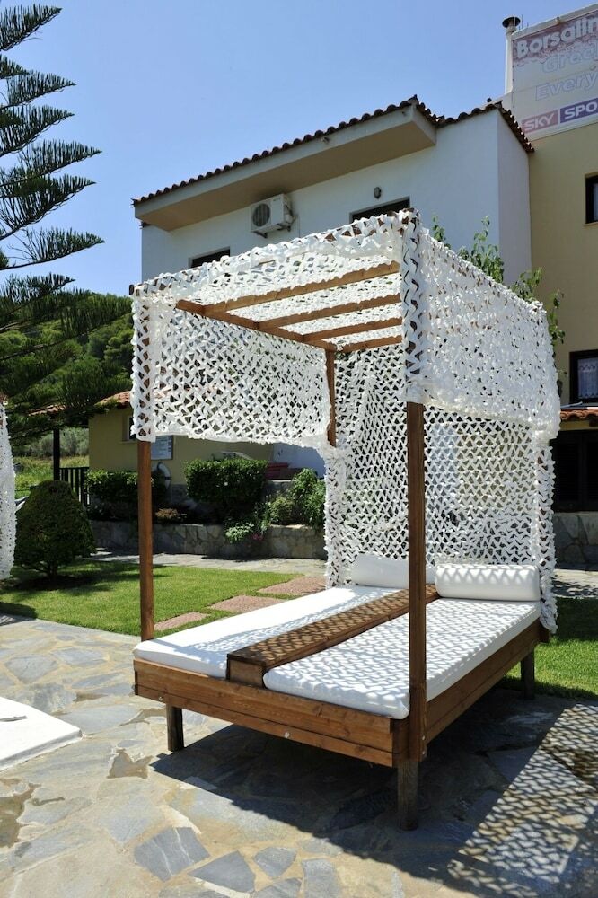 Aparthotel Yalis Studios