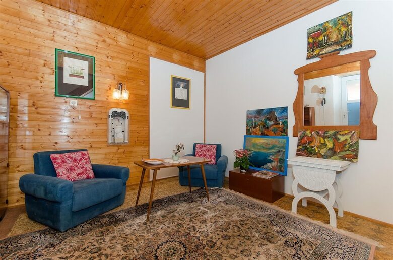 House Artist House