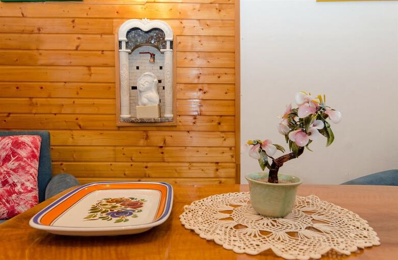 House Artist House