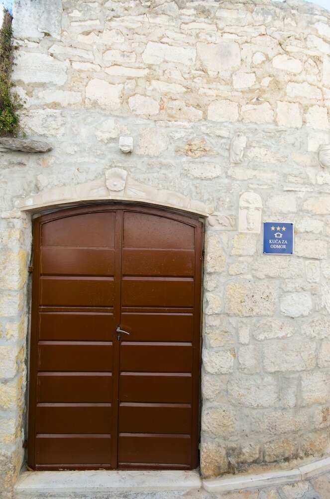 House Artist House