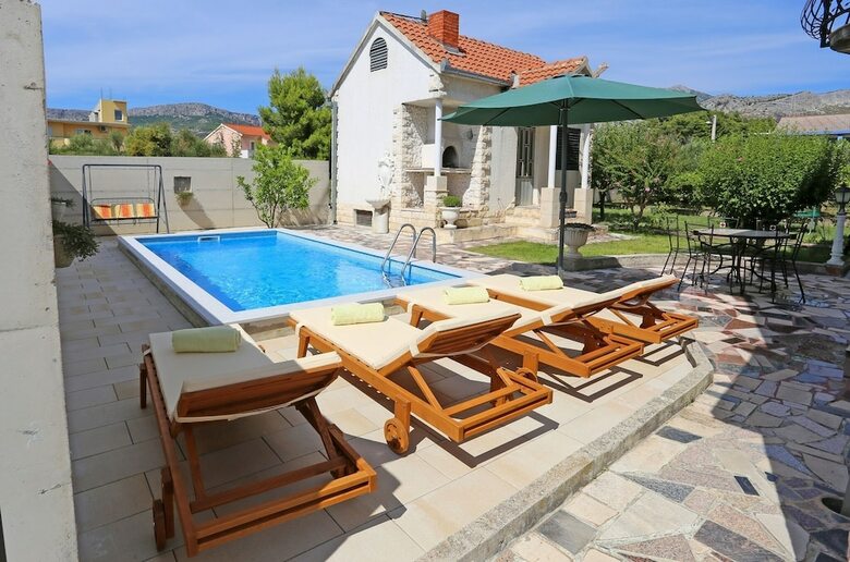 Apartment Ana With Private Pool