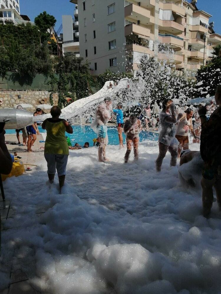 Holiday Line Beach Hotel - All Inclusive