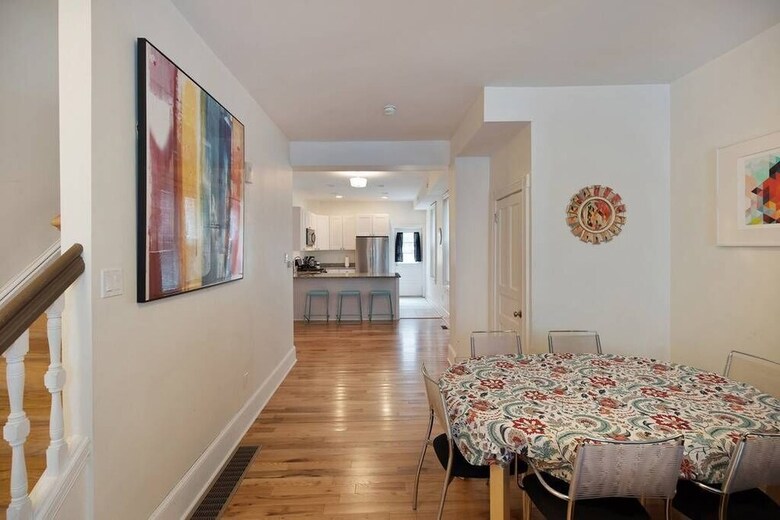 Villa 1427 S 9th
