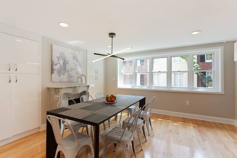 Villa 316 S Smedley