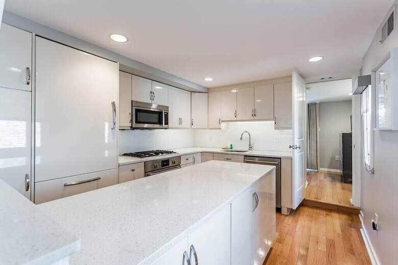 Villa 316 S Smedley