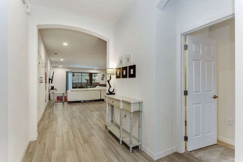 6028bod 14 Bedroom 11 Bathrrom