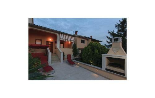 Holiday Home Pula 16