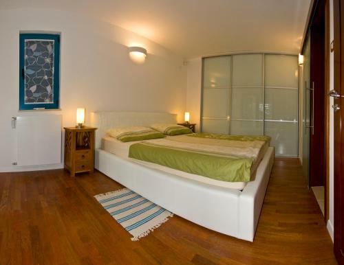 Rooms And Apartments Villa Dama