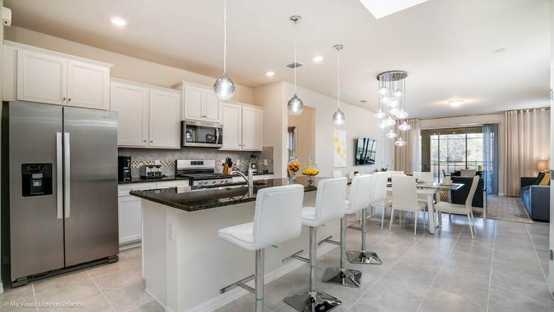 5445 Luxury 6 Bedroom 4.bath Home With Spa