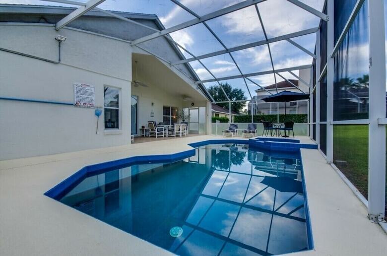 633tc Modern 3 Bedroom Villa