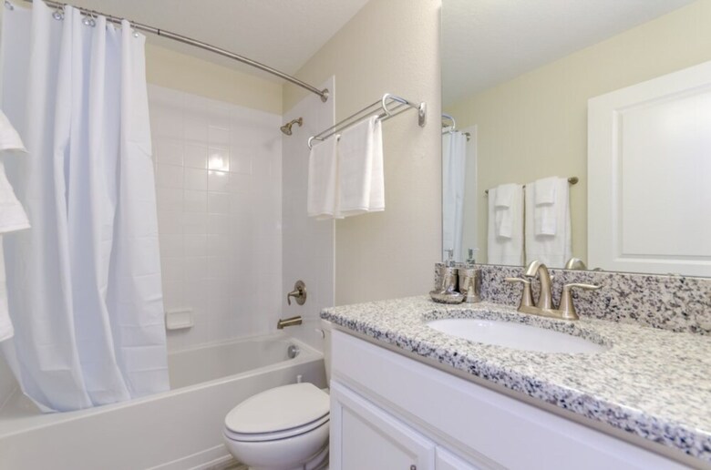 6 Bedroom 5 Bathroom