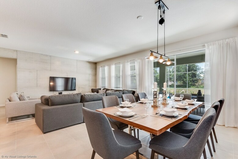 5280oak Luxury Ne 6 Bedroom 4.bath Home
